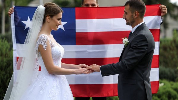 Mariage et double nationalité : quelles nouvelles complications administratives en 2026 ?